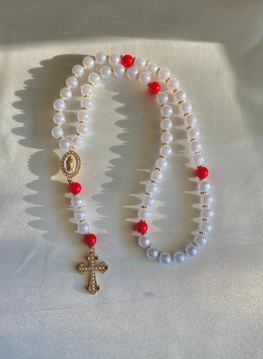 Chapelet chrétien blanc et rouge