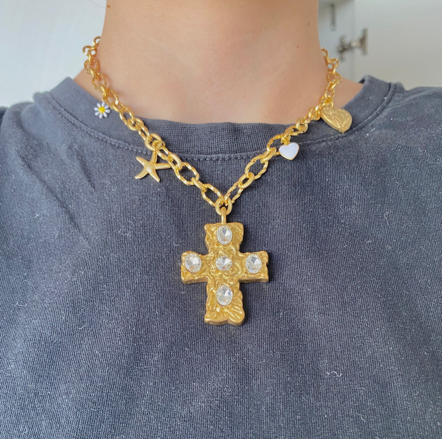 Collier Charms Blanc et Doré