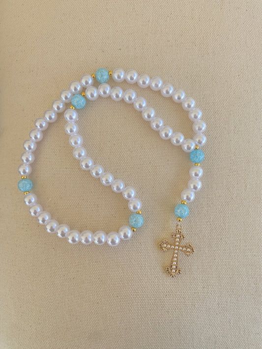Chapelet chrétien blanc, bleu et dore, fait main 