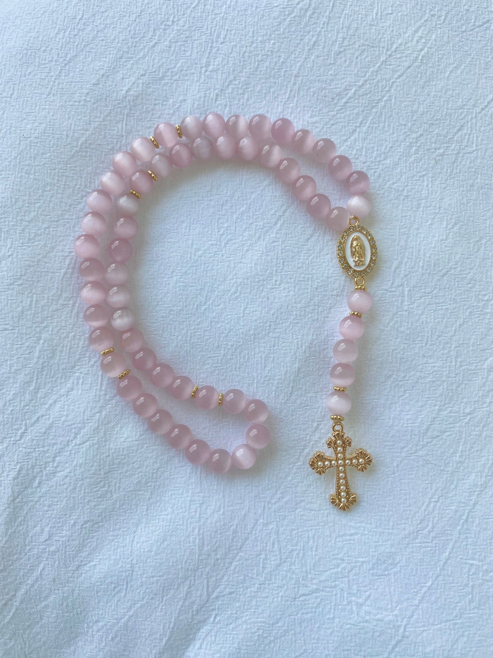 Chapelet chrétien rose fabriqué à la main 