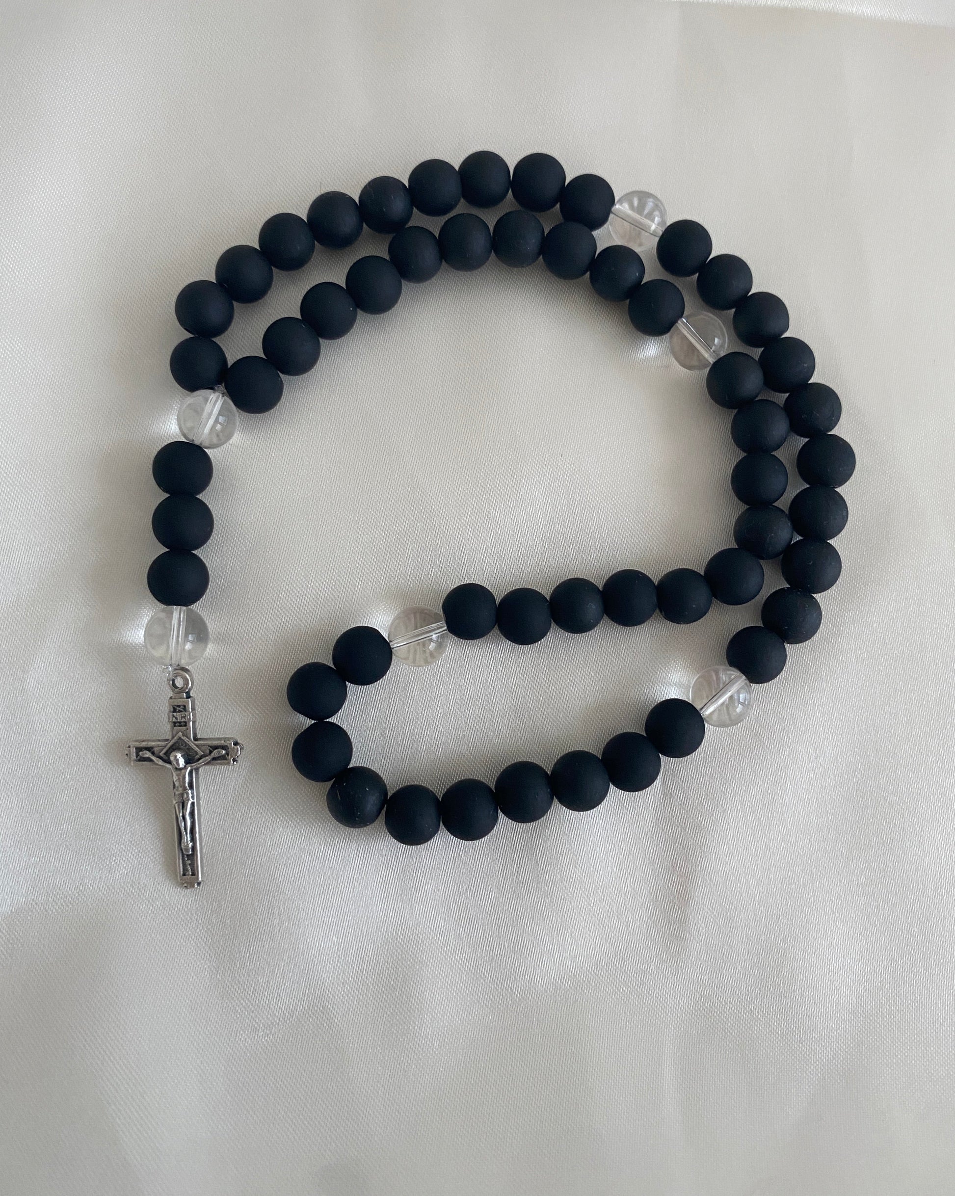 Chapelet chrétien noir réalisé a la main
